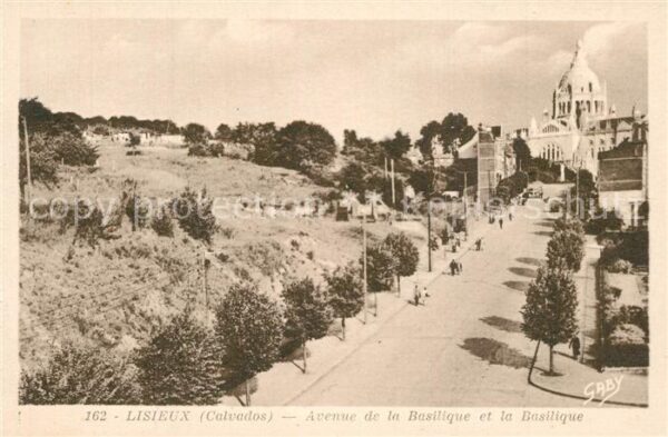 Lisieux Avenue de la Basilique