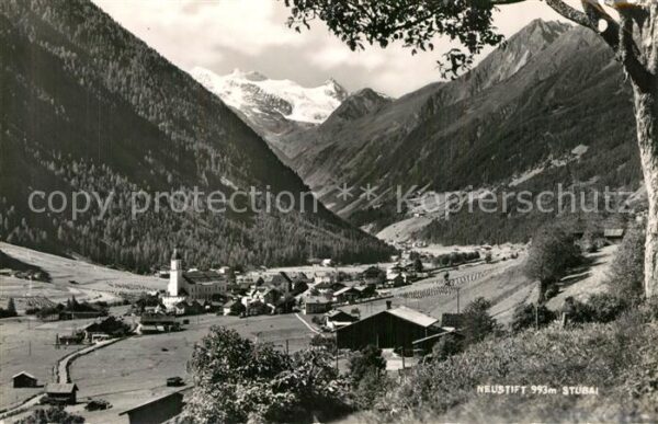 Neustift Stubaital Tirol Gesamtansicht mit Alpenpanorama Stubaie