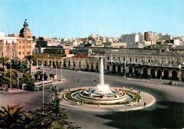 Bari Puglia Piazza Roma Stazione Bahnhof Platz Font