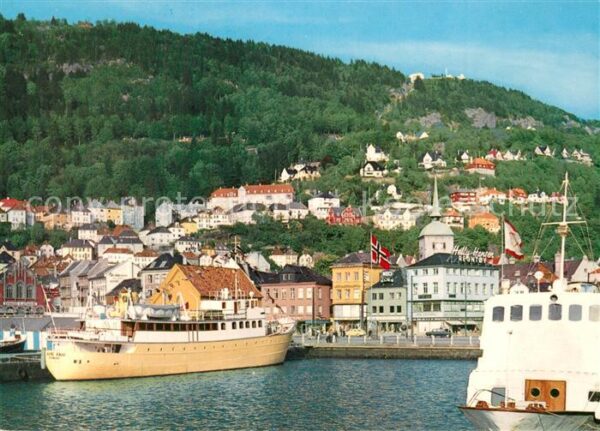 Bergen Norwegen View at the harbour centre Vagen