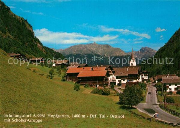 Hopfgarten Defereggen Ortsansicht mit Kirche Blick gegen Scho