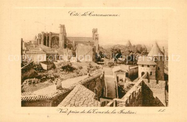 Carcassonne La cité vue prise de la Cour de la Just