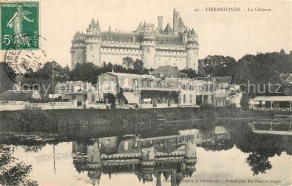 Pierrefonds Oise Chateau Schloss Wasserspiegelung