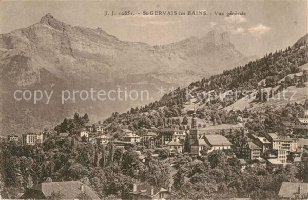 Saint-Gervais-les-Bains Vue Generale et les Alpes