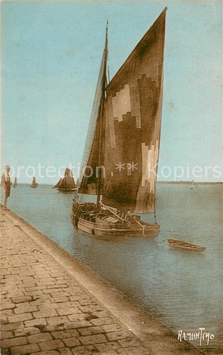 La Rochelle Charente-Maritime Etude au bord du Chenal