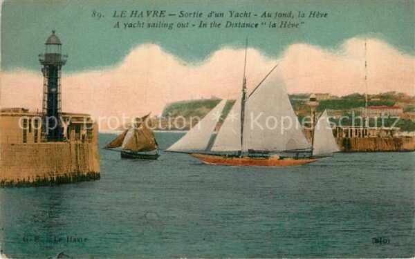 Leuchtturm Lighthouse Le Havre Sortie d_un Yacht Heve