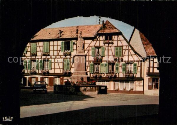 Ribeauville Haut Rhin Elsass Place de la Sinne Fontaine surmontee d’