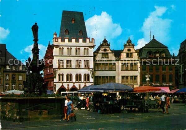 Trier Steipe und Petrusbrunnen