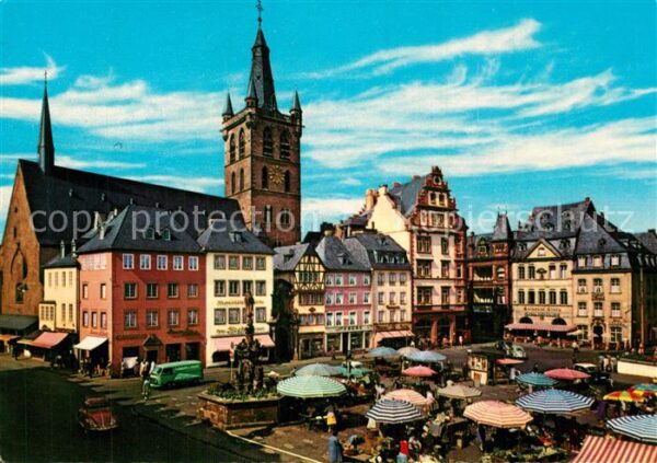 Trier Hauptmarkt mit Petrusbrunnen und St Gan