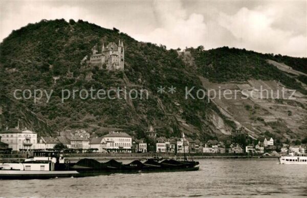 St Goarshausen Blick über den Rhein zur Burg Katz