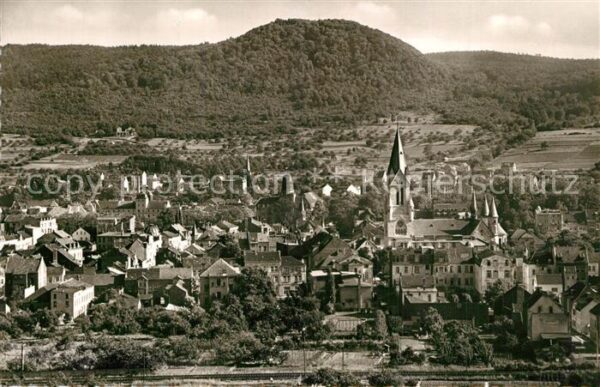 Bad Neuenahr-Ahrweiler Ortsansicht mit Kirche
