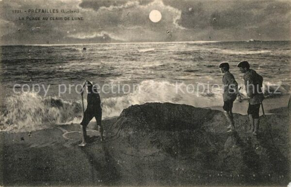 Prefailles La Plage au clair de lune