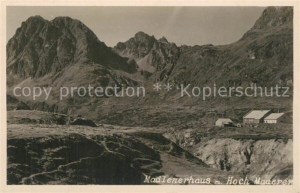 Madlenerhaus Bielerhoehe Berghaus mit Hochmaderer Silvretta