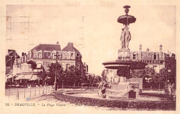Deauville-sur-Mer Place Morny Fontaine