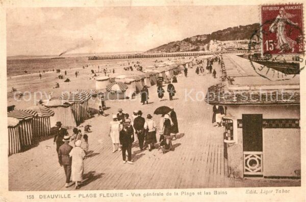 Deauville-sur-Mer Plage fleurie vue Generale de la plage