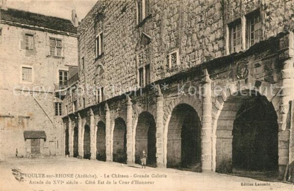La Voulte-sur-Rhone Chateau Grande Galerie Arcade Cour d_Ho