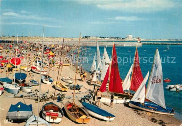 Saint-Gilles-Croix-de-Vie Vendee Plage de Croix de Vie des voiliers