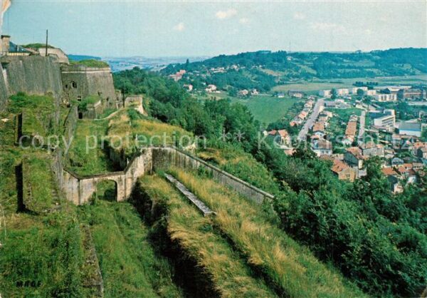 Montmedy Les remparts et vue sur la ville