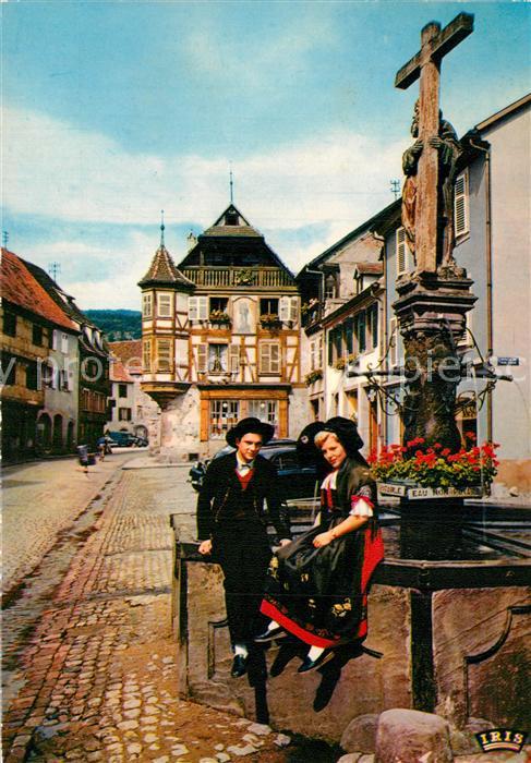 Kaysersberg Haut Rhin Vieille fontaine Costumes Altstadt Brun