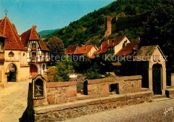 Kaysersberg Haut Rhin Pont fortifié et les maisons anciennes