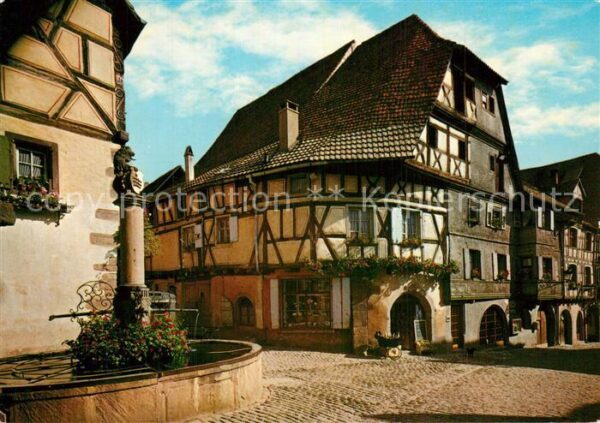 Riquewihr Haut Rhin Fontaine de la Sinne vieille ville Brun