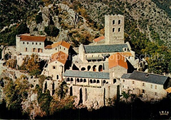 Saint Martin du Canigou Fliegeraufnahme le roussillon roman