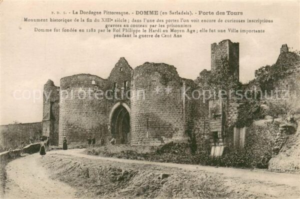 Domme Porte des Tours Monument historique XII