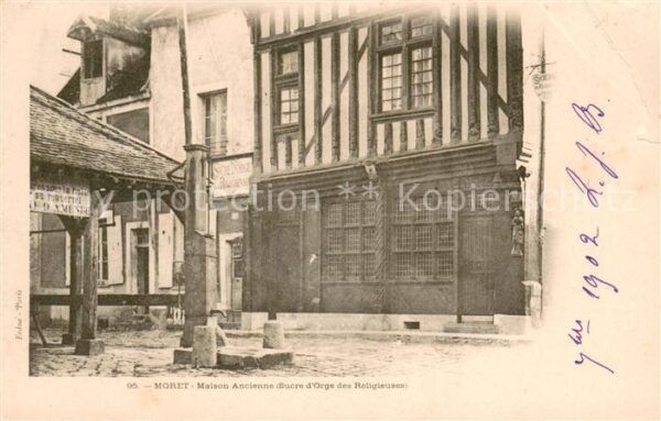 Moret-sur-Loing Maison ancienne Sucre d_Orge des Réligi