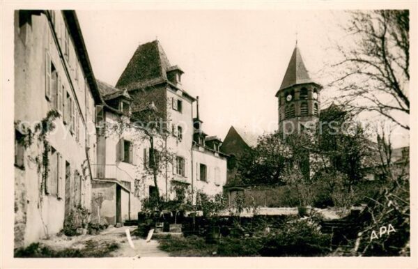 Calmont Aveyron Le Couvent et Clocher de la Basilique