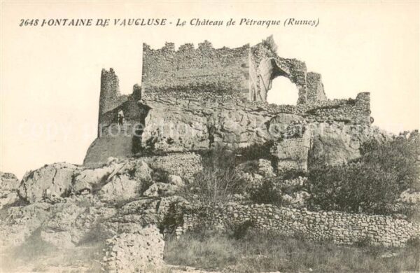 Fontaine-de-Vaucluse Le Chateau de Petrarque Ruines