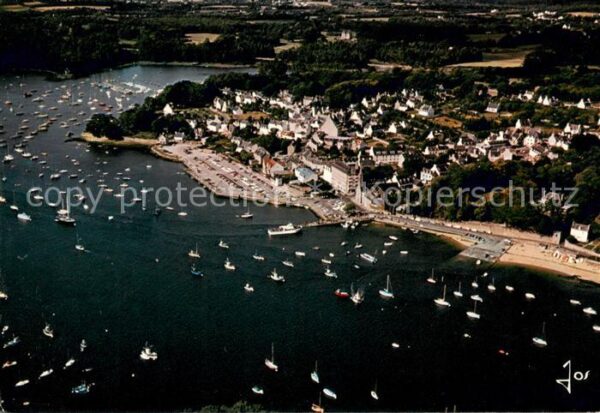 Benodet Le port et les quais Vue aerienne