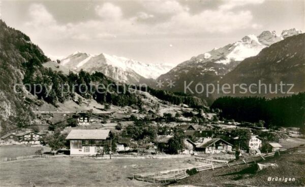 Bruenigen Gesamtansicht mit Alpenpanorama