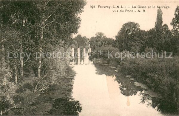 Vouvray Indre-et-Loire La Cisse et le barrage vus du Pont