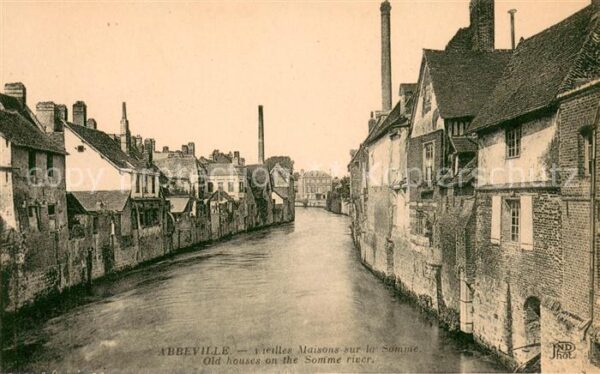 Abbeville 80 Somme Vieilles maisons sur la Somme