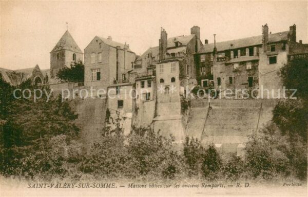 Saint-Valery-sur-Somme Maisons bâties sur les anciens remparts