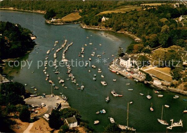 Kerdruc et Rosbras sur les rives de l'Aven vue