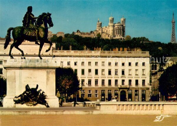 Lyon France Place Bellecour Statue équestre de Loui