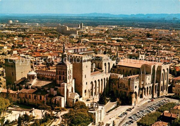 Avignon Vaucluse Notre Dame des Doms et le Palais des Pa