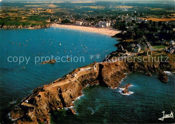 Saint-Lunaire La pointe du Decolle et la grande plage