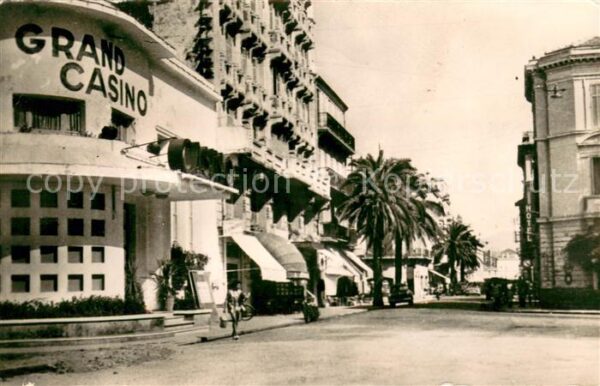 Saint-Raphael Var Le Casino et l’Avenue Felix Martin
