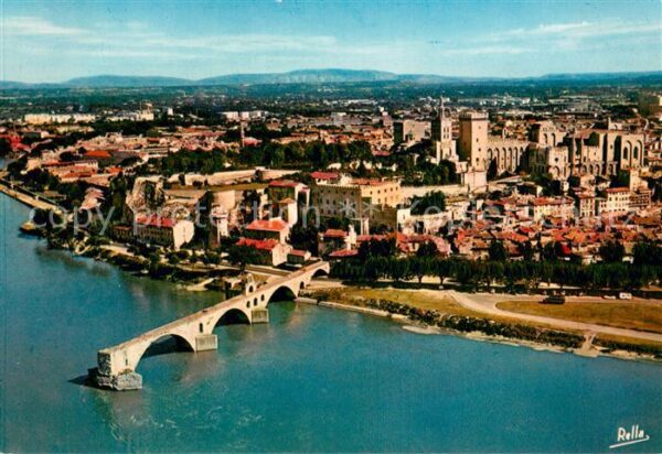 Avignon Vaucluse Vue generale aerienne sur le Pont Saint