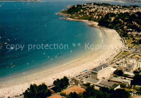 Perros-Guirec La plage de Trestraou vue aérienne