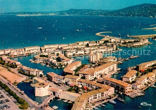 Port Grimaud Cite lacustre realise par Etige et Mane