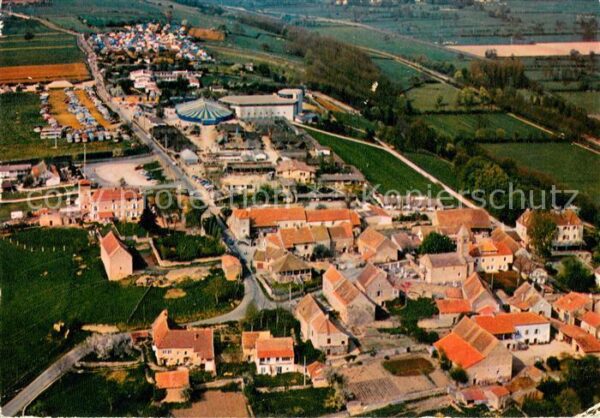Taize Saone-et-Loire Eglise de la Réconciliation avec tentes