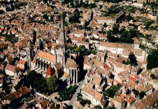Autun La Cathedrale Saint Lazare vue aérienne