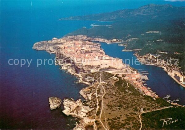 Bonifacio Corse du Sud Le grain de sable vue aérienne