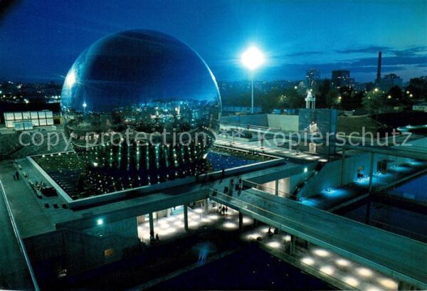 Paris La Géode Cité des Sciences et de l'Indu
