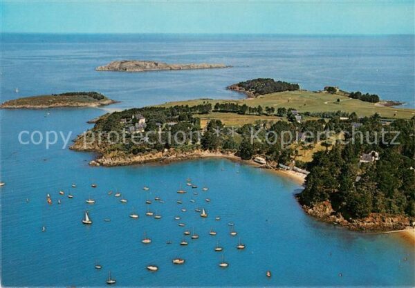Saint-Briac-sur-Mer Vue aerienne de la petite Salinette