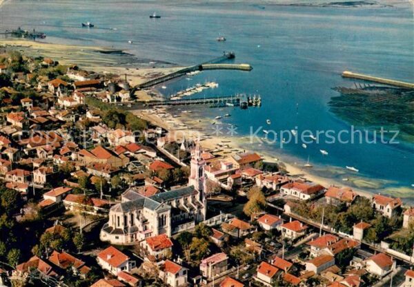 Arcachon Gironde Eglise de St Ferdinand Port de plaisanc