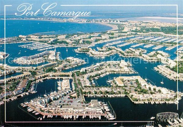 Port Camargue Vue aerienne Au fond le Grau du Roi